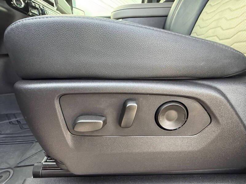 used 2024 Chevrolet Silverado 1500 car, priced at $39,995