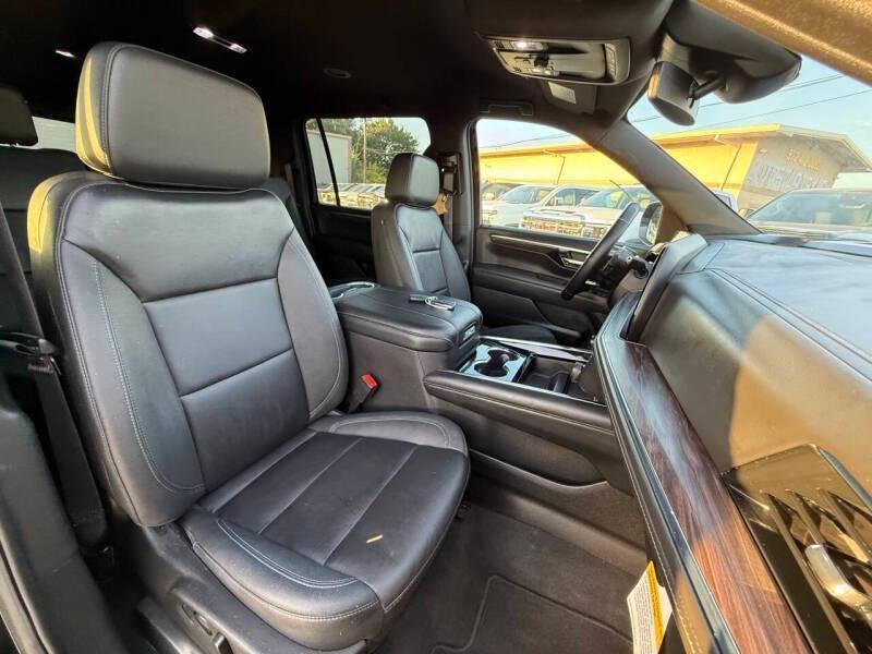 used 2025 Chevrolet Suburban car, priced at $44,995