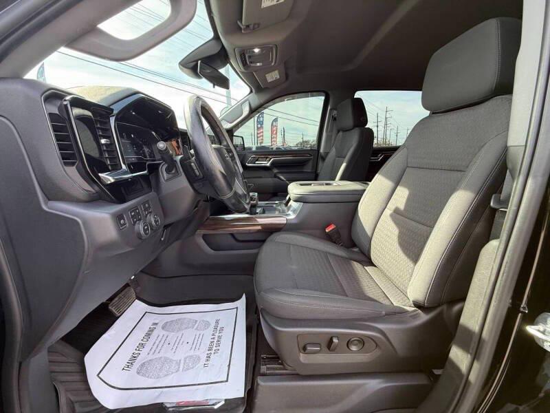 used 2022 Chevrolet Silverado 1500 car, priced at $27,995