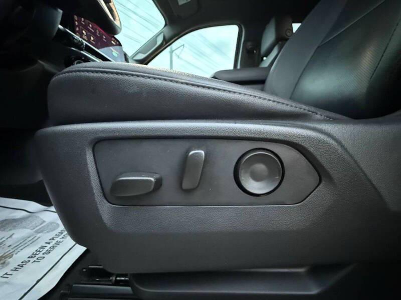 used 2025 GMC Sierra 1500 car, priced at $34,999