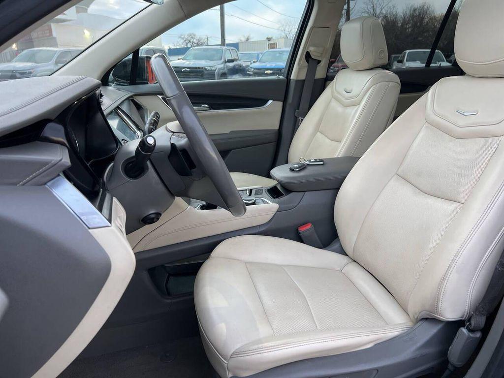 used 2022 Cadillac XT6 car, priced at $19,995