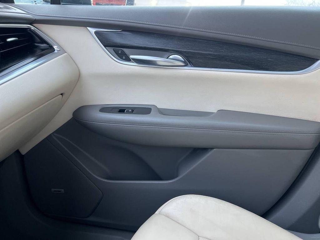 used 2022 Cadillac XT6 car, priced at $19,995