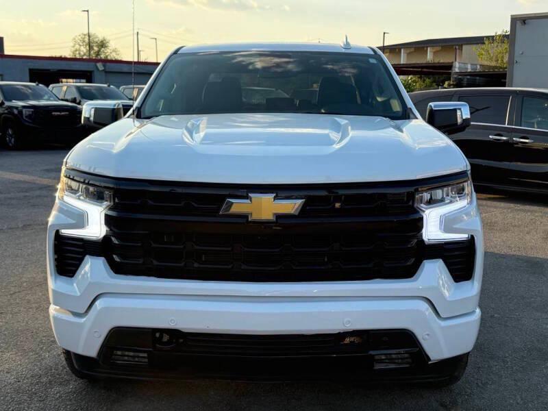 used 2025 Chevrolet Silverado 1500 car, priced at $29,995