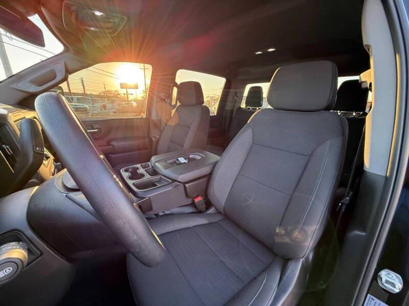 used 2025 Chevrolet Silverado 2500 car, priced at $39,995