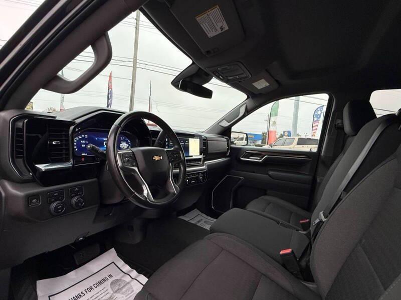 used 2022 Chevrolet Silverado 1500 car, priced at $26,995