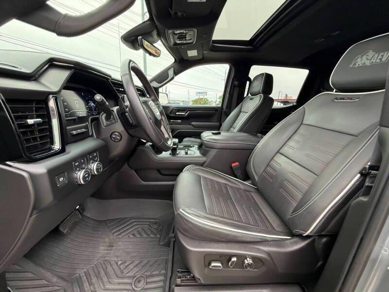 used 2023 GMC Sierra 1500 car, priced at $46,995