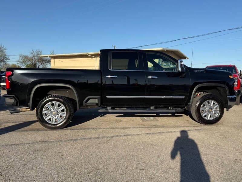 used 2024 Chevrolet Silverado 2500 car, priced at $32,995