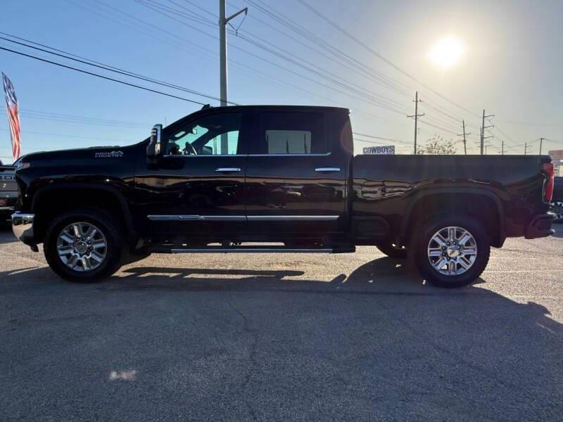 used 2024 Chevrolet Silverado 2500 car, priced at $32,995