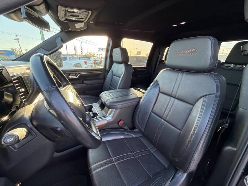 used 2024 Chevrolet Silverado 2500 car, priced at $32,995