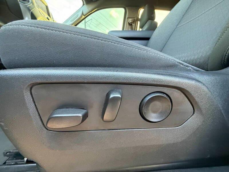 used 2022 Chevrolet Silverado 1500 car, priced at $26,995