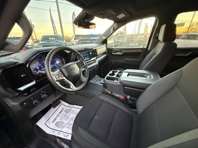 used 2024 Chevrolet Silverado 1500 car, priced at $29,995