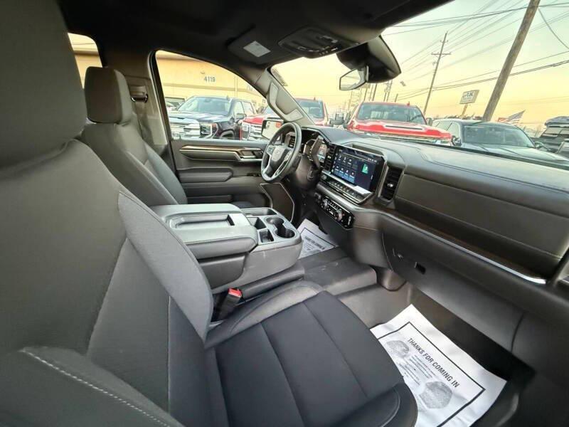 used 2024 Chevrolet Silverado 1500 car, priced at $29,995