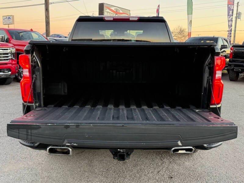 used 2024 Chevrolet Silverado 1500 car, priced at $29,995