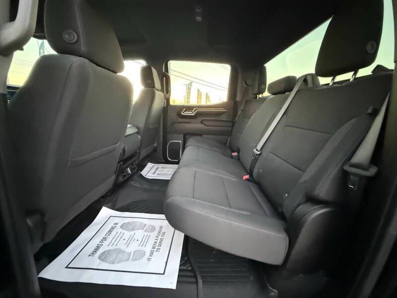 used 2024 Chevrolet Silverado 1500 car, priced at $29,995