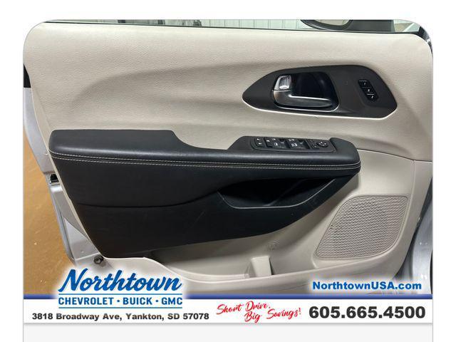 used 2023 Chrysler Pacifica car, priced at $23,790