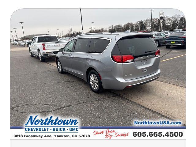 used 2018 Chrysler Pacifica car, priced at $12,987