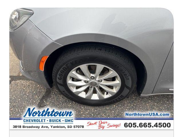 used 2018 Chrysler Pacifica car, priced at $12,987