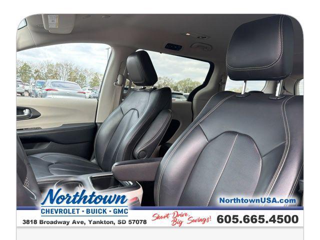 used 2023 Chrysler Pacifica car, priced at $23,790