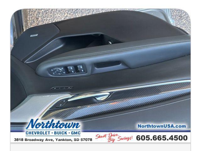 used 2024 Cadillac XT6 car, priced at $47,990