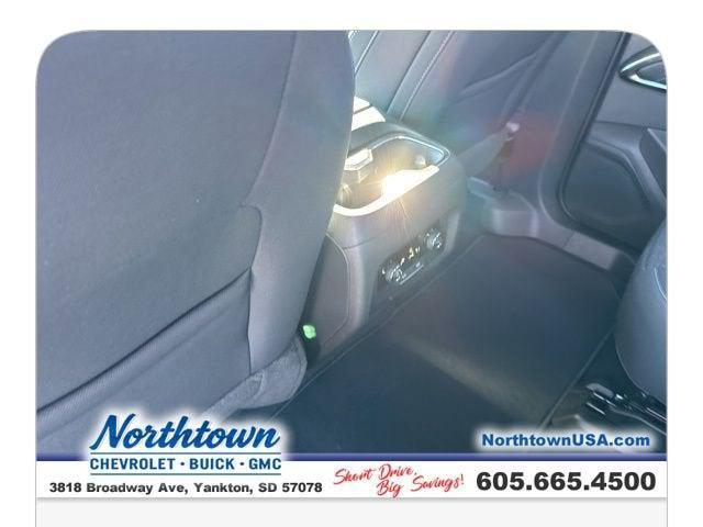 new 2026 Chevrolet Traverse car, priced at $40,095