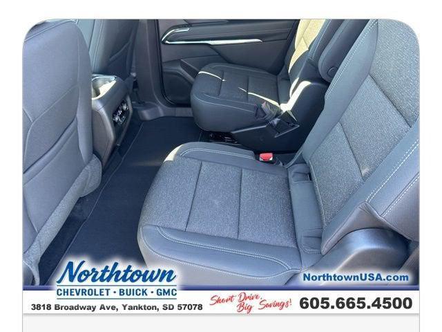 new 2026 Chevrolet Traverse car, priced at $40,095