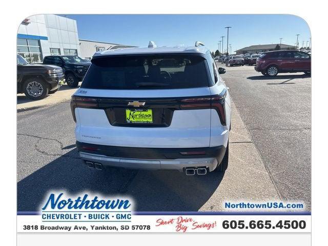 new 2026 Chevrolet Traverse car, priced at $40,095