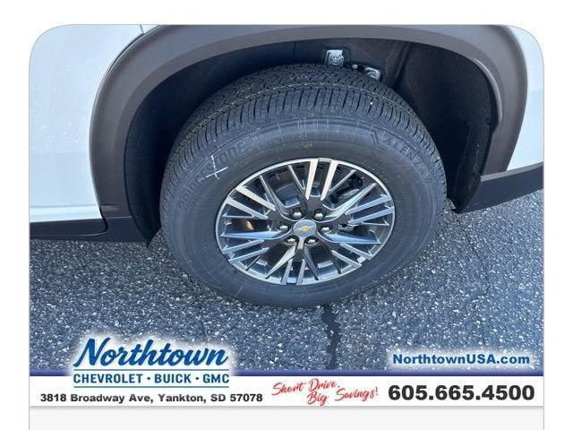 new 2026 Chevrolet Traverse car, priced at $40,095