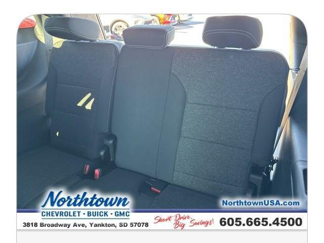 new 2026 Chevrolet Traverse car, priced at $40,095