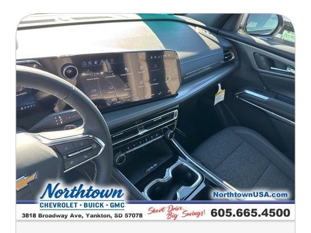 new 2026 Chevrolet Traverse car, priced at $40,095