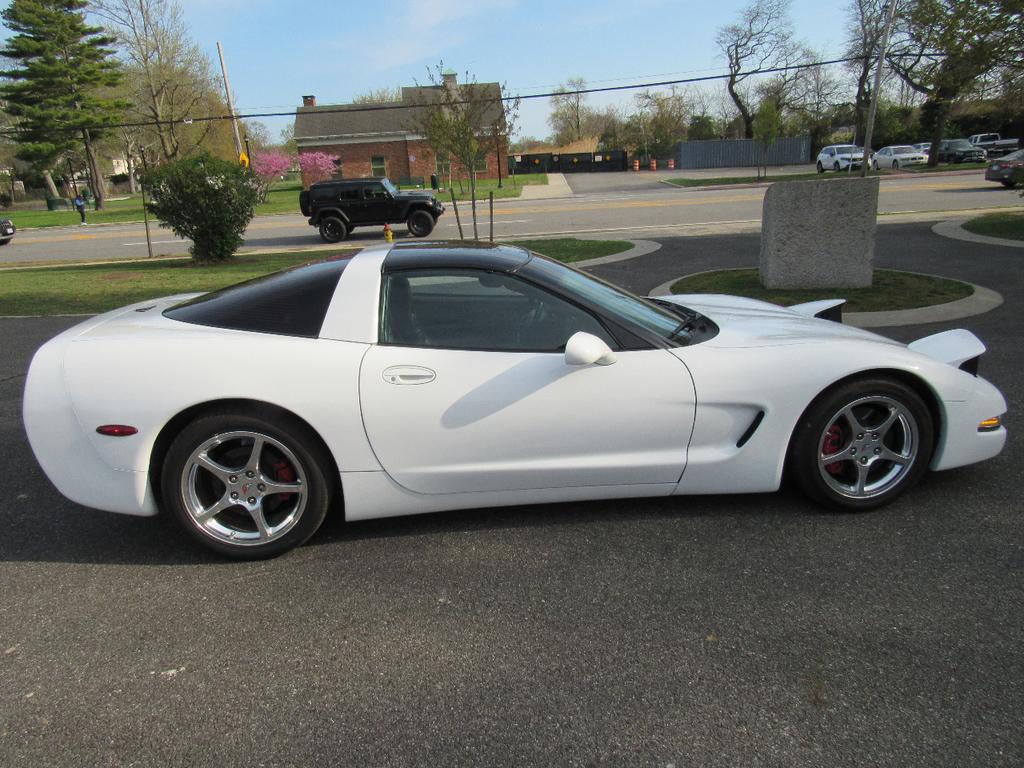 used 1998 Chevrolet Corvette car, priced at $14,999