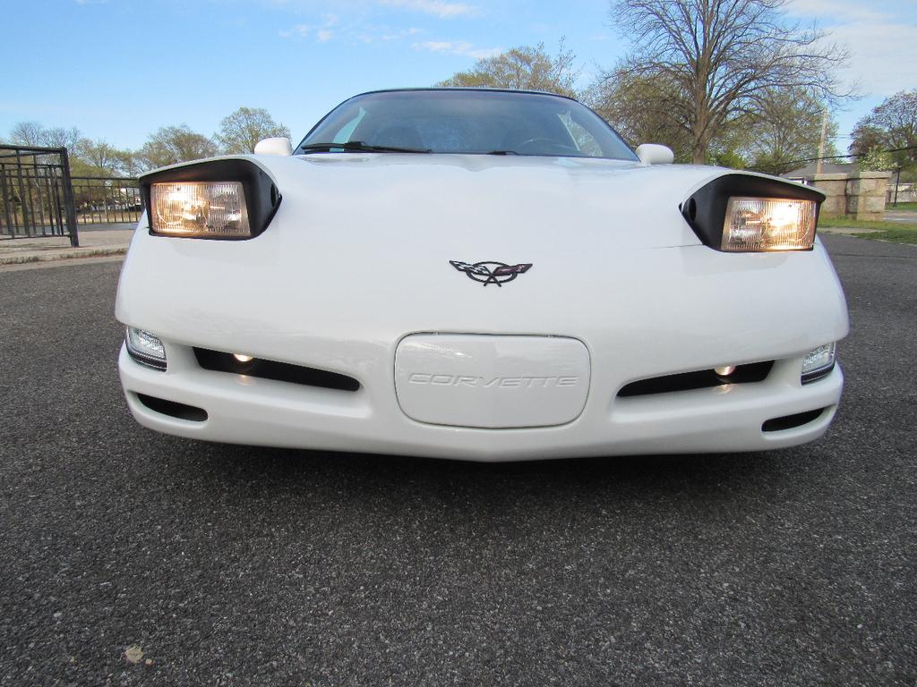used 1998 Chevrolet Corvette car, priced at $14,999