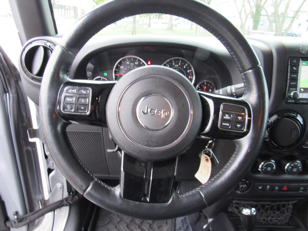 used 2015 Jeep Wrangler Unlimited car, priced at $13,500