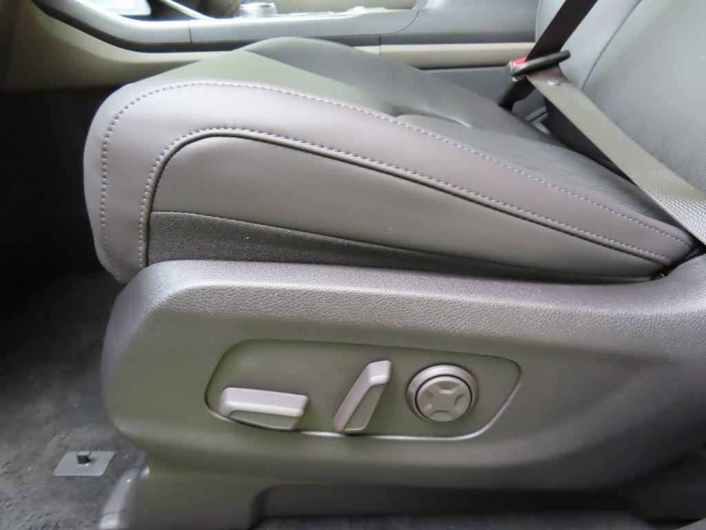 new 2027 Kia Carnival Hybrid car, priced at $42,893