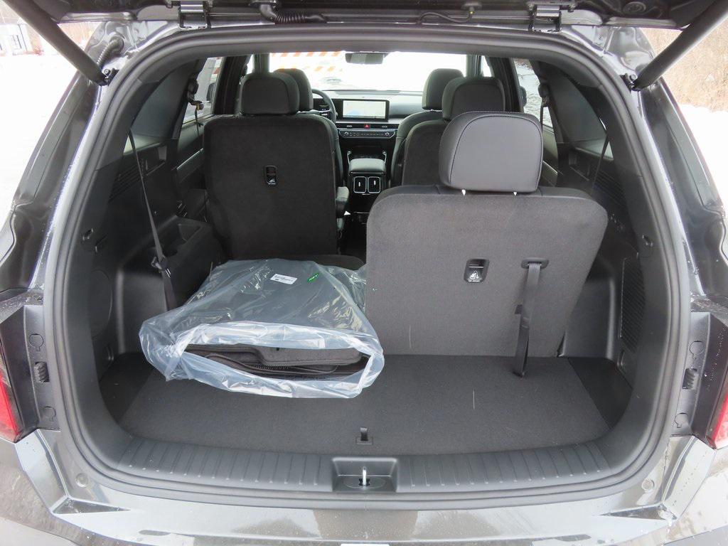 new 2026 Kia Sorento Hybrid car, priced at $43,915