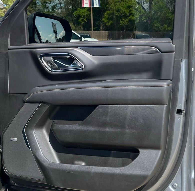 used 2023 GMC Yukon XL car, priced at $59,000