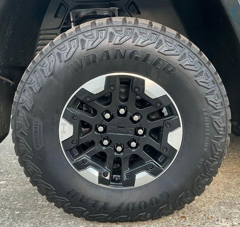 new 2025 GMC HUMMER EV SUV car, priced at $105,000