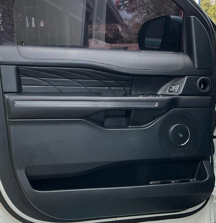 used 2021 Ford Expedition car, priced at $33,750