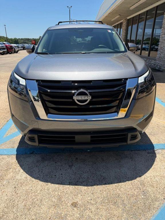 used 2025 Nissan Pathfinder car, priced at $33,500