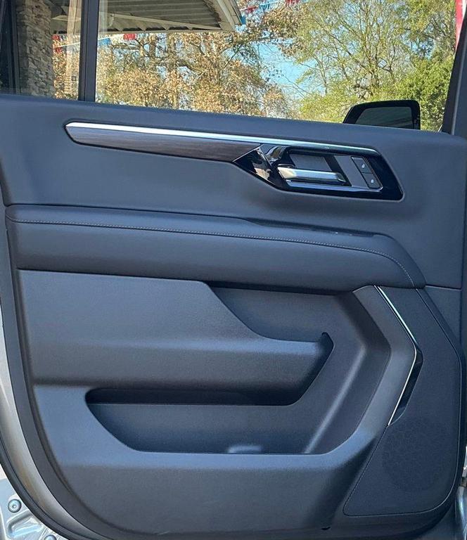 new 2026 Chevrolet Suburban car, priced at $70,685