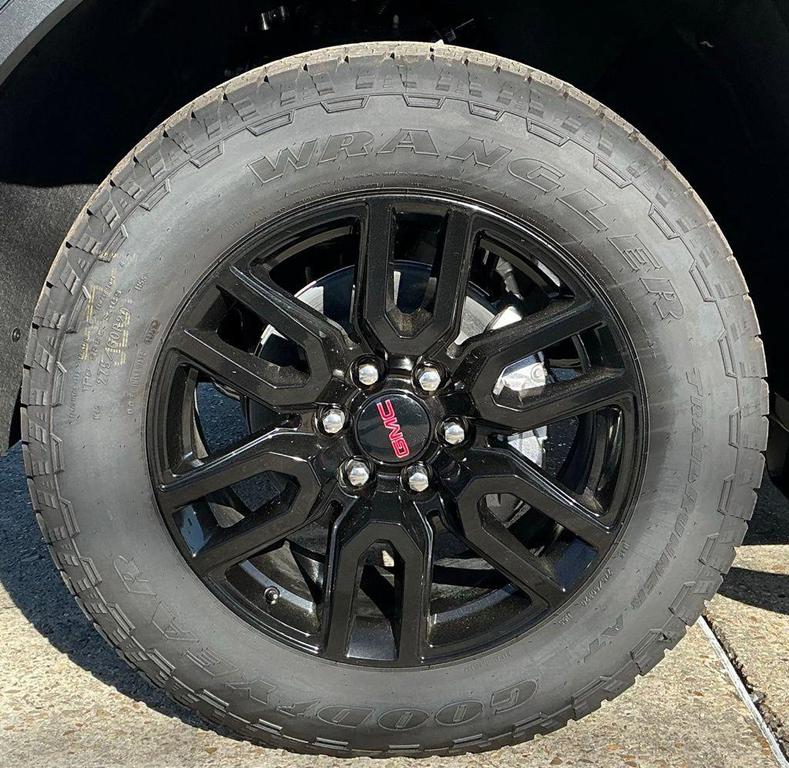 new 2026 GMC Sierra 1500 car, priced at $45,450