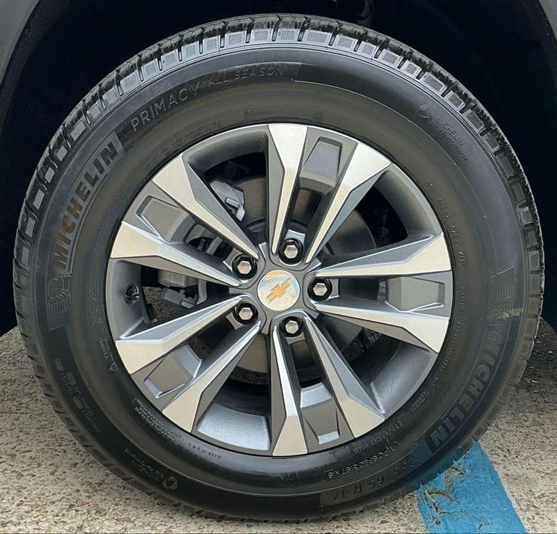 new 2026 Chevrolet Equinox car, priced at $30,795