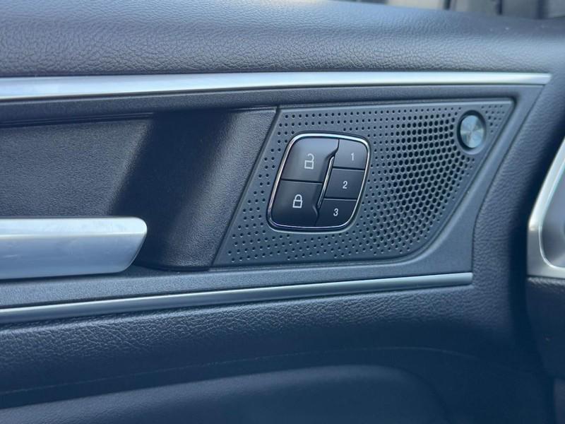 used 2024 Ford Edge car, priced at $29,990