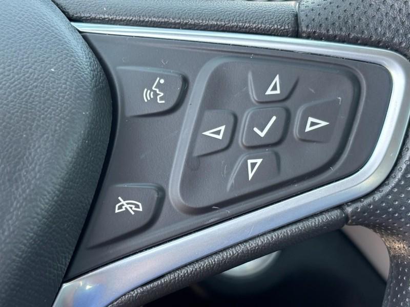 used 2023 Chevrolet Equinox car, priced at $24,390