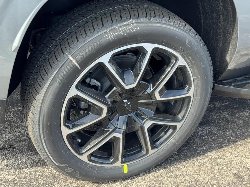 new 2026 Chevrolet Suburban car, priced at $82,660