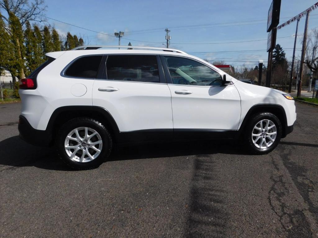 used 2017 Jeep Cherokee car, priced at $7,995