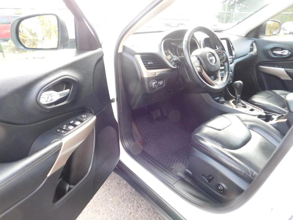 used 2017 Jeep Cherokee car, priced at $7,995