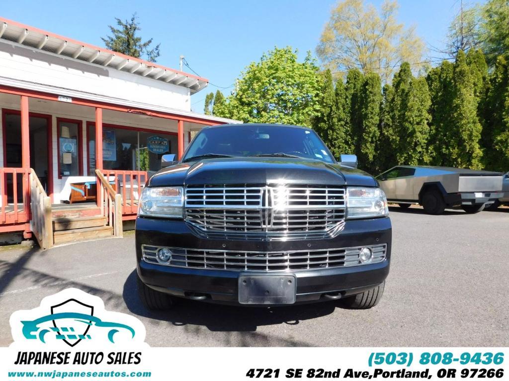 used 2013 Lincoln Navigator car, priced at $9,995