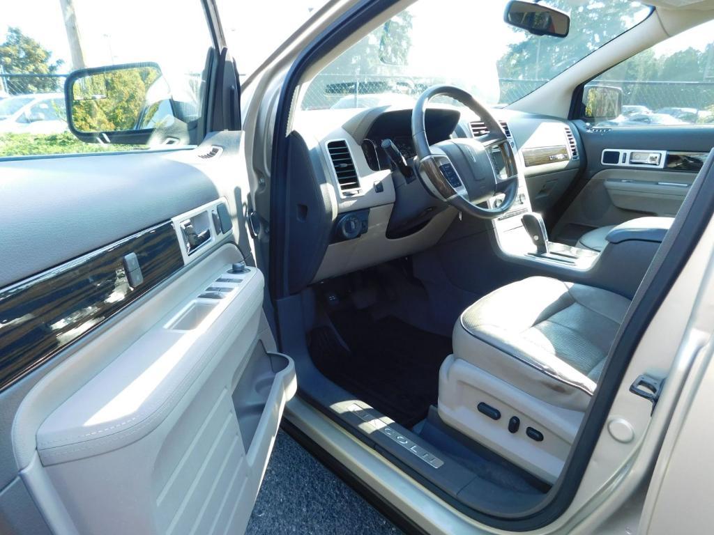 used 2010 Lincoln MKX car, priced at $5,995