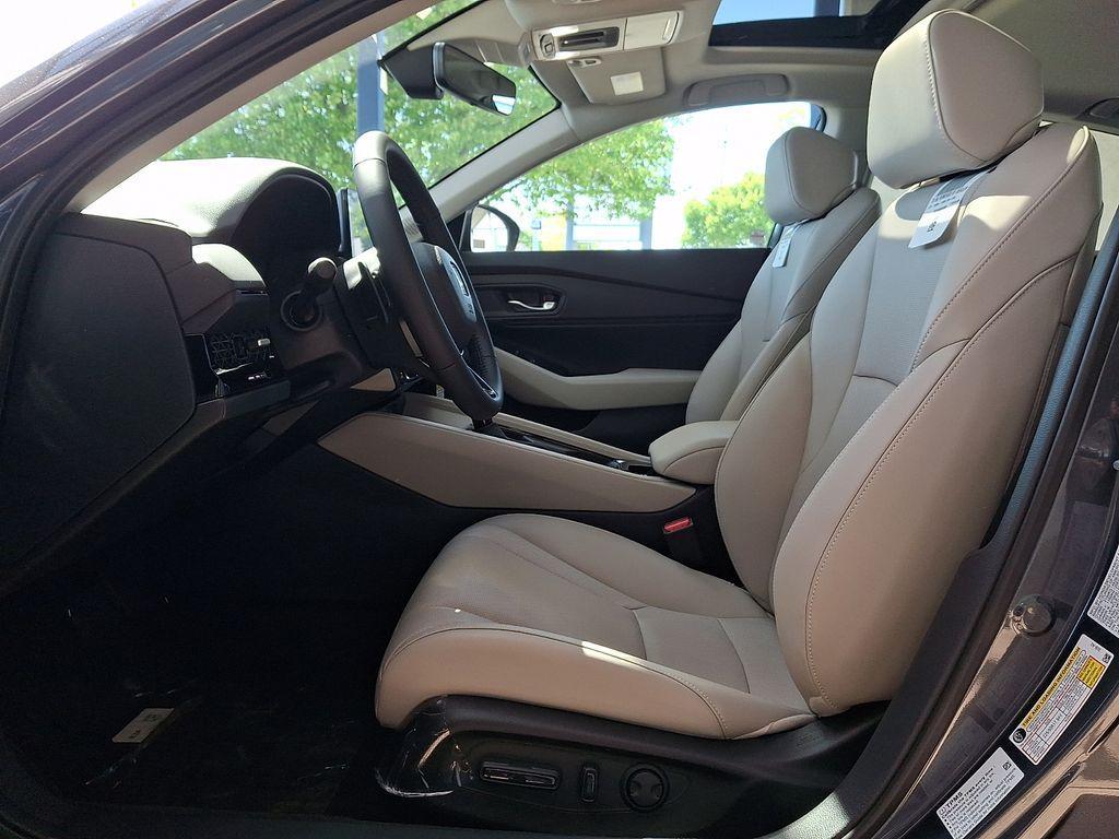 new 2026 Honda Accord Hybrid car, priced at $36,290