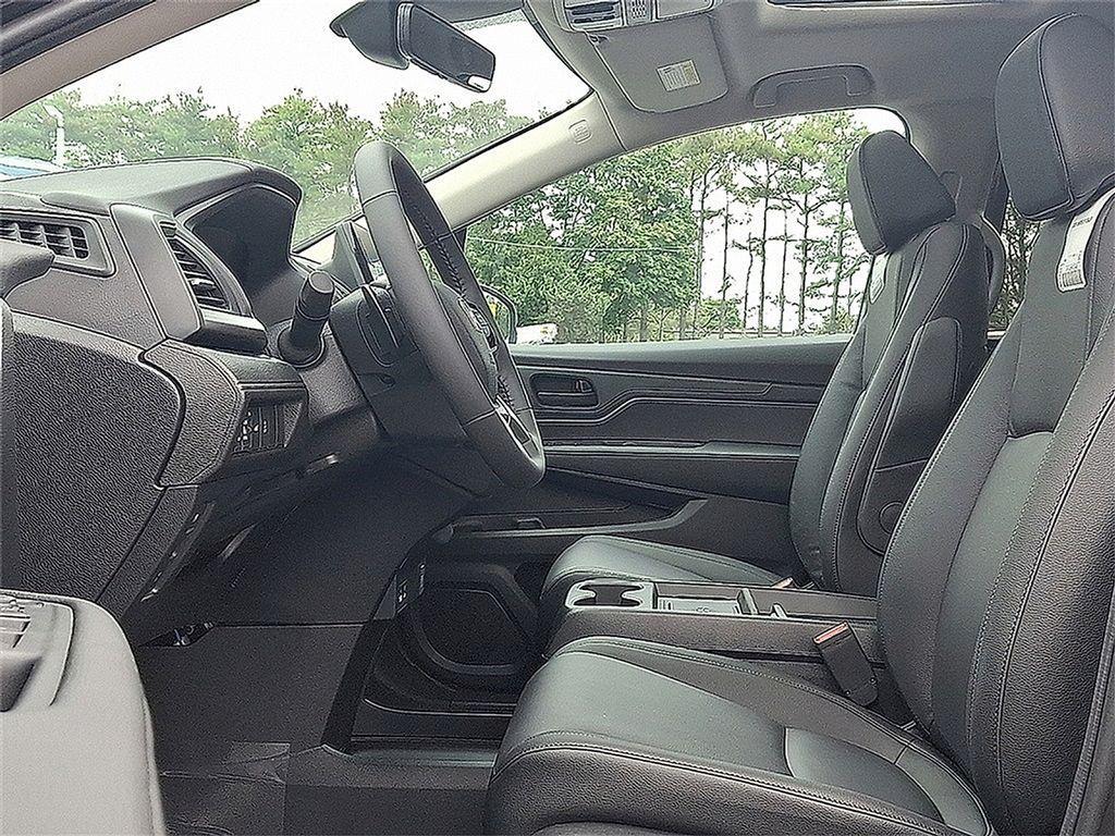 new 2026 Honda Odyssey car, priced at $44,290